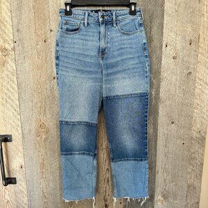 Hollister Ultra High Rise Mom Jeans 3R